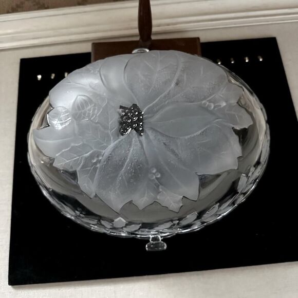 Vintage crystal Christmas punch bowl w frosted floral details with server. - Picture 6 of 9